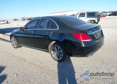 2015 Mercedes-Benz C 300 4Matic from USA, damaged, VIN 55SWF4KB3FU016331